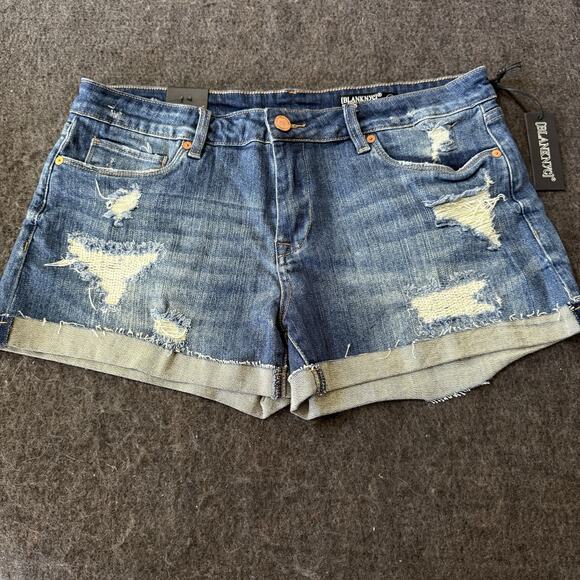 BlankNYC Denim Shorts Womens Size 30 The Fulton Distressed Denim Cutoff NWT - Picture 2 of 5